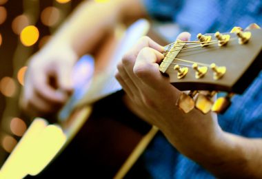 Six String Guitar