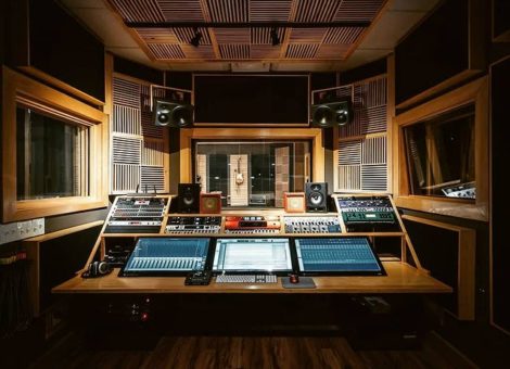 Get Inspired with 31 Home Studio Setups ⋆ Hear the Music Play